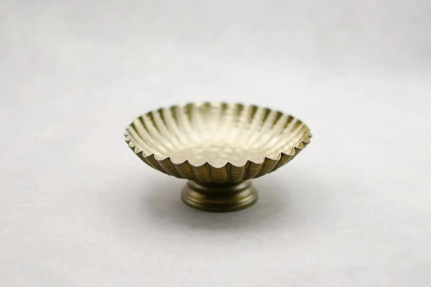 Antique Style Accent Dish - Maple Village Lane