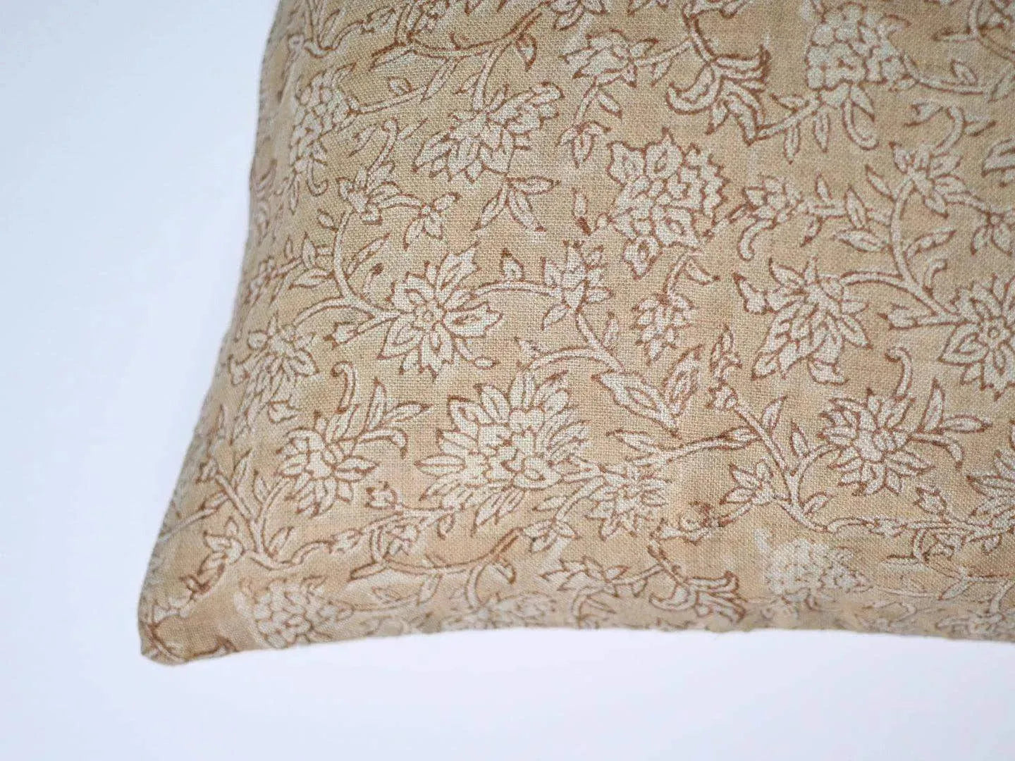 Abbey Pillow Cover - Maple Village Lane