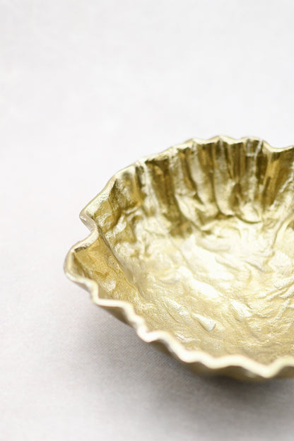 Brass Antiqued Ruffle Decorative Bowl