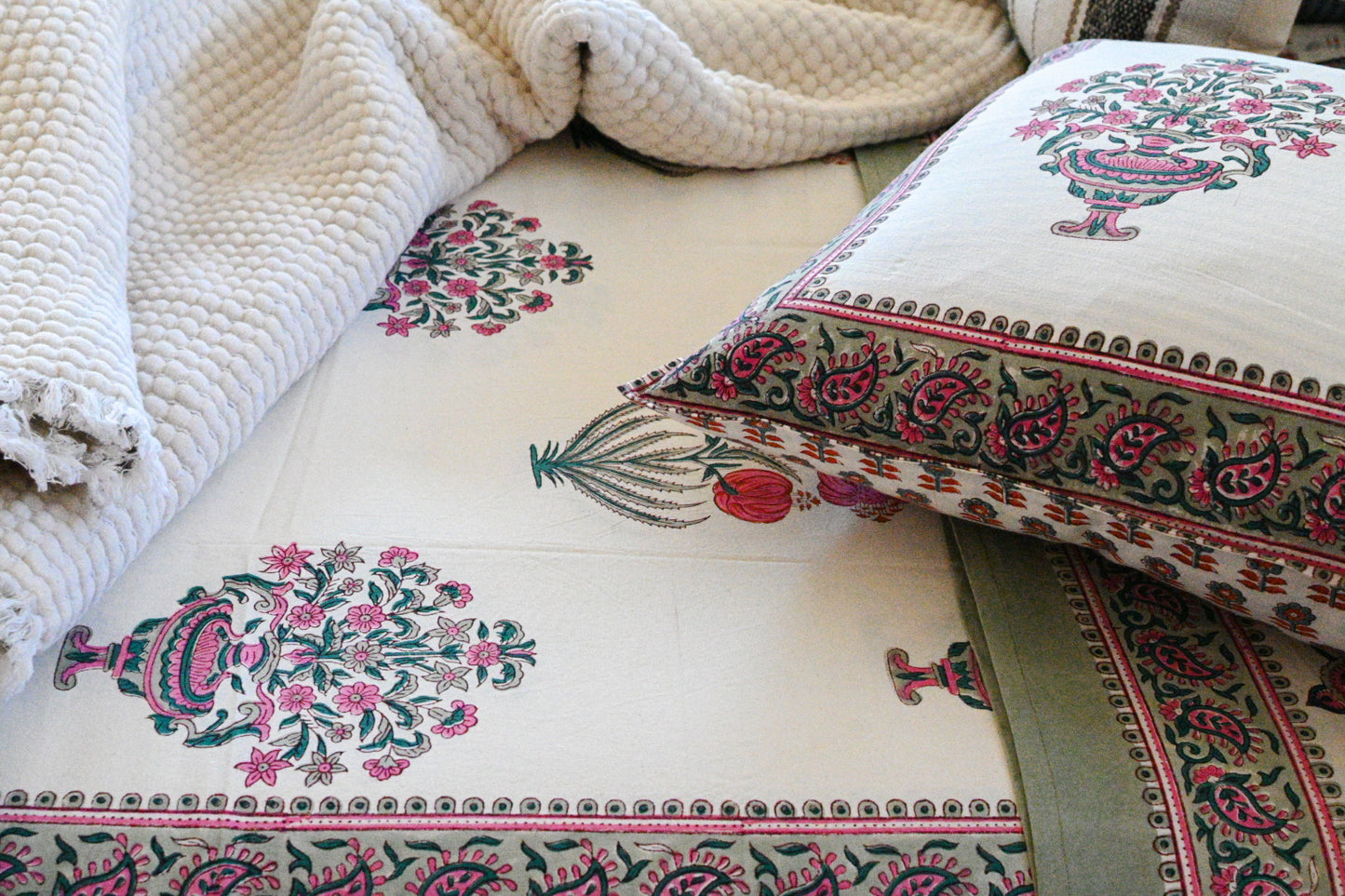 Everbloom Bed Sheet Set