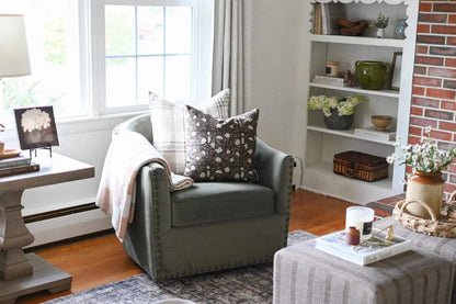 Maude Woven Pillow Cover - Maple Village Lane