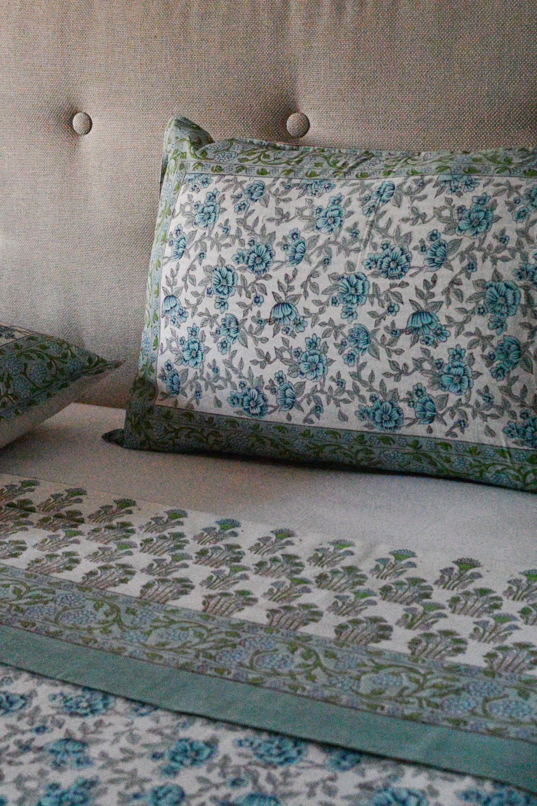 Verdant Charm Bed Sheet Set