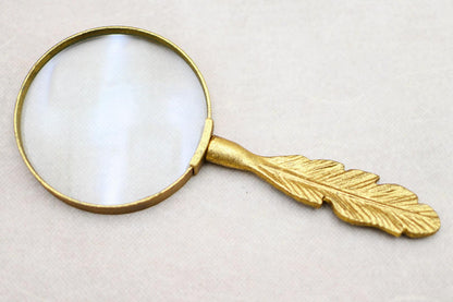 Magnifying Glass with Feather Handle - Maple Village Lane