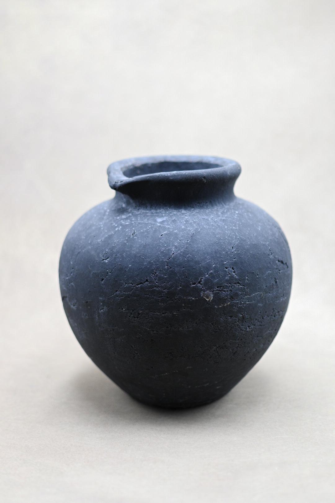 Dark Charcoal Rounded Vase - Maple Village Lane