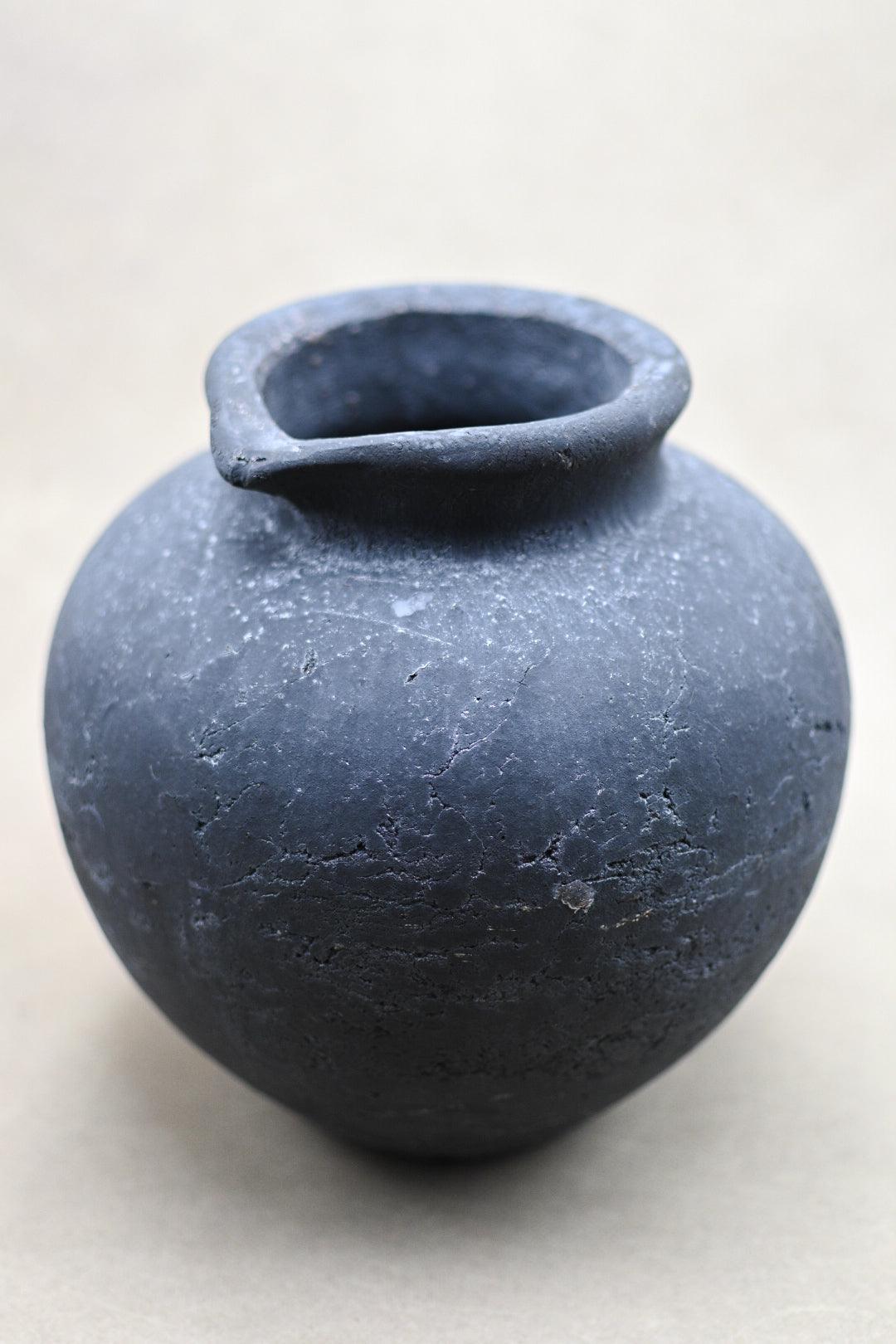 Dark Charcoal Rounded Vase - Maple Village Lane