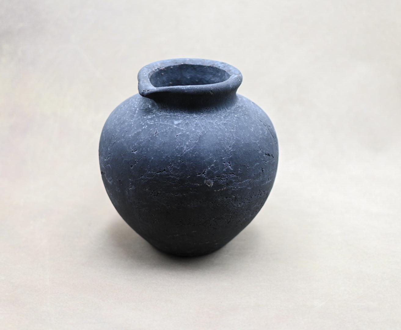 Dark Charcoal Rounded Vase - Maple Village Lane