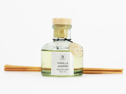 Vanilla Jasmine Reed Diffuser - Maple Village Lane