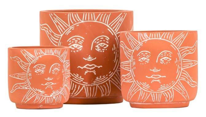 Heraldry Sun Motif Terracotta Planter - Maple Village Lane